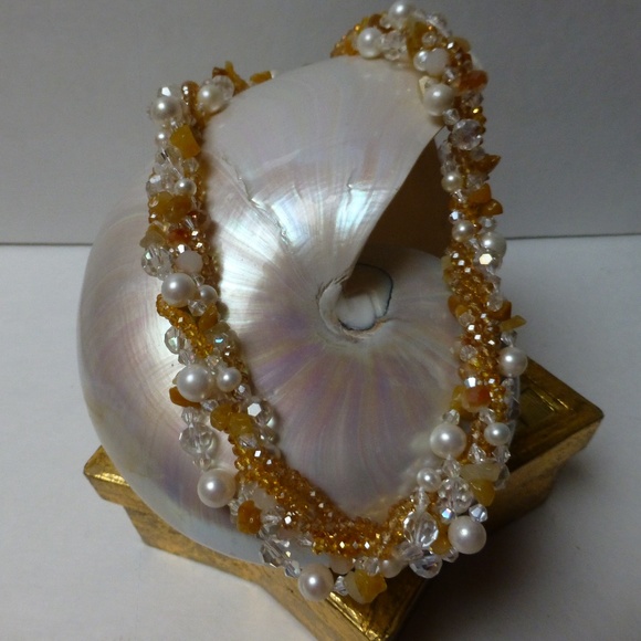 PEARLS FOR 2025 Golden spring 5 strands pearls crystals party necklace - Picture 1 of 2
